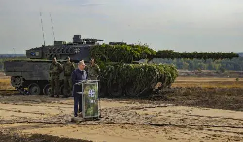 Tante promesse e pochi fondi: il "disastro militare" di Scholz