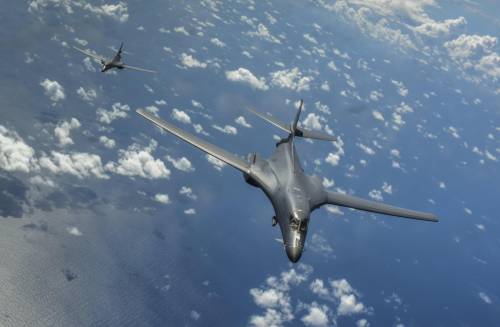 Bombardieri Usa in volo: così la "Bomber Task Force" avverte l'Iran (e non solo)