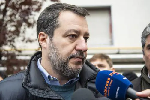 Il figlio di Salvini rapinato del cellulare