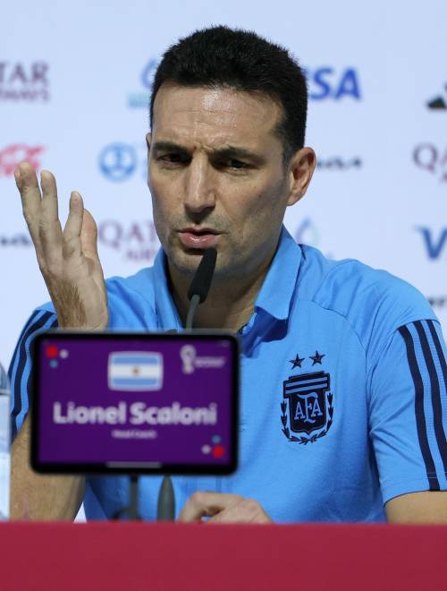 Scaloni: "Con la Francia per la storia. Messi merita la coppa"