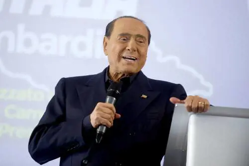 La linea di Berlusconi "Sì al presidenzialismo"