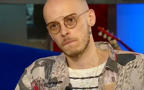 "Periferie fuori controllo". Aggredito dal branco Jonathan Bazzi