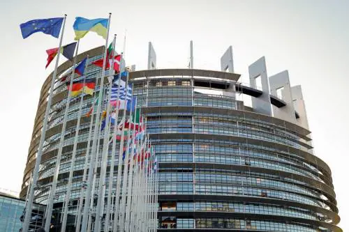 "Un cavallo di Troia". Ecco come l'Ue vuole imporre il "ddl Zan europeo"