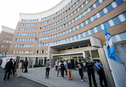 Il tribunale di Brescia ha condannato a 5 anni i genitori di una ragazza di 24 anni di origine pakistana che avrebbero voluto far sposare la figlia in patria secondo un matrimonio combinato