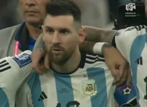 Messi e il labiale a Maradona: cosa è successo prima dell'ultimo rigore