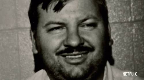 "Una scia di 33 cadaveri": chi era John Gacy, il "clown malvagio" che terrorizzò Chicago