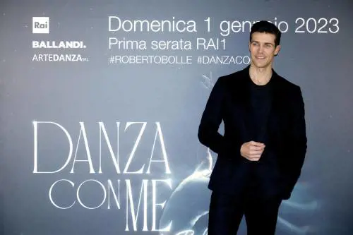 "Danza con me", il grande show di Roberto Bolle