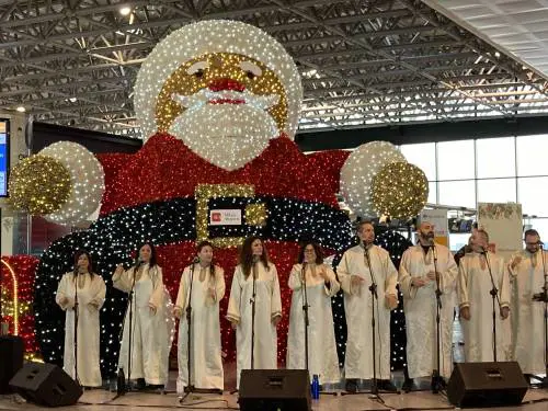 Auguri di Natale con il concerto gospel a Malpensa