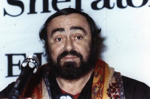 Tutto Pavarotti dalla vita privata al palco. Tra successi e paura di entrare in scena