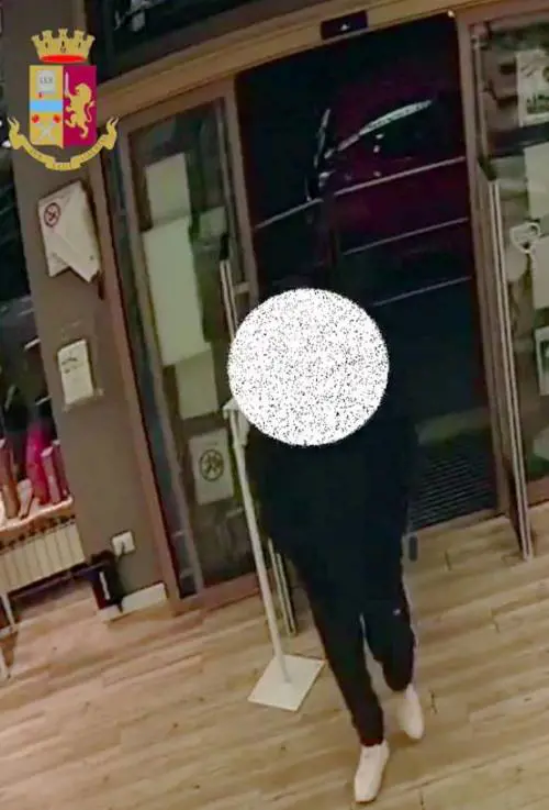 Rapina a mano armata in farmacia