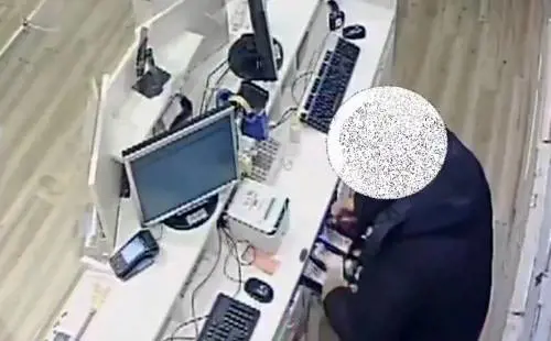 Rapina a mano armata in farmacia, arrestato 38enne
