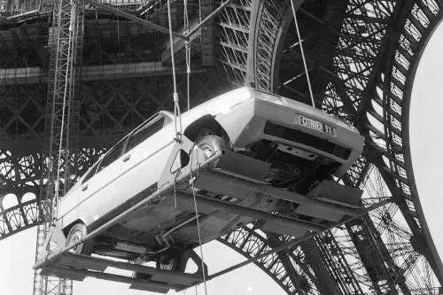 Citroen BX e quel lancio sotto alla Torre Eiffel 