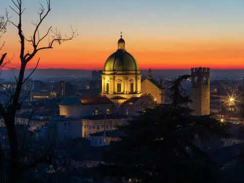 Brescia, storia e leggenda delle tazzine delle fate