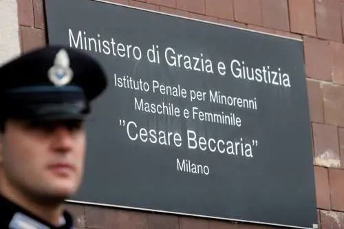 Gli agenti interrogati sapevano delle riprese: "Non ne potevamo più"