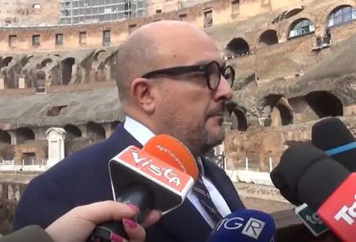 Vertice a Ferragosto fra Sangiuliano e i dirigenti. Le visite a musei e monumenti crescono ancora