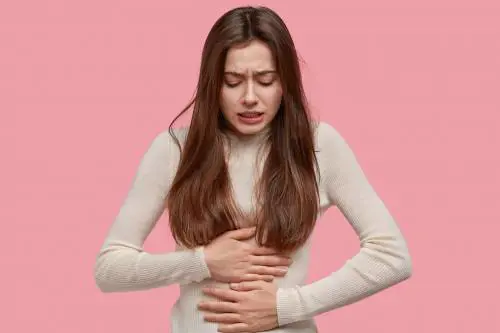 Mestruazioni, diminuisce l'età del primo ciclo. Le conseguenze nelle adolescenti