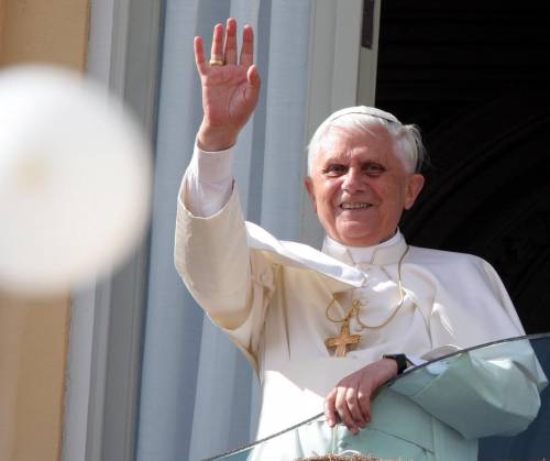 Parla l'altro segretario di Benedetto XVI: "Ecco le sue prime parole a Francesco"