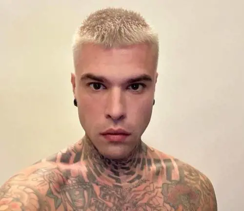 "Mi hai aiutato ad affrontare la mia malattia". Fedez in lacrime per Vialli