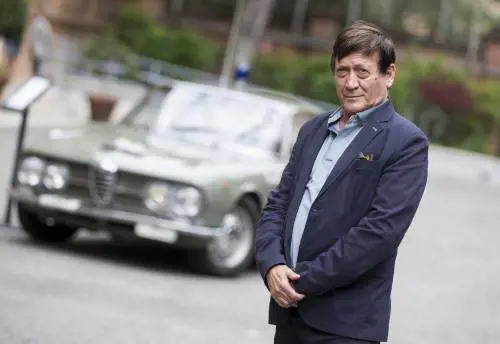 L'aereo ritarda, bagarre sul volo: l'attore Sperandeo costretto a scendere