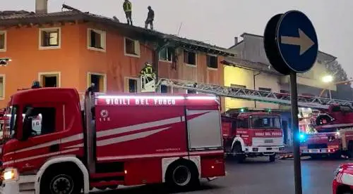A fuoco una comunità per minori: un morto e due feriti