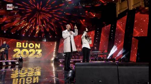 Il Capodanno Rai è il circo per un’Italia di pecore