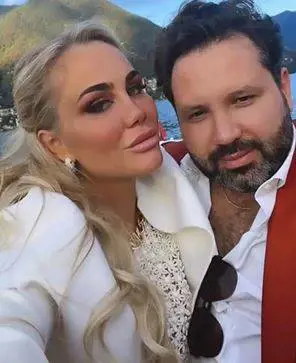 "Bottino da 2,5 milioni". Svaligiata la villa dell'influencer russa