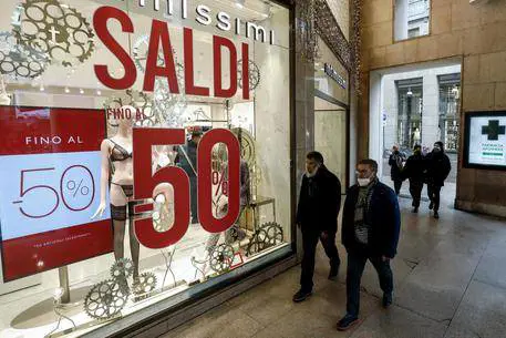 Saldi, inizia la corsa al risparmio: ecco le date Regione per Regione