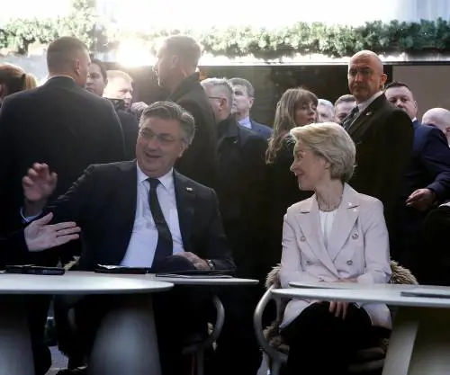 Svolta Croazia, entra nell'euro. Von der Leyen guida la festa