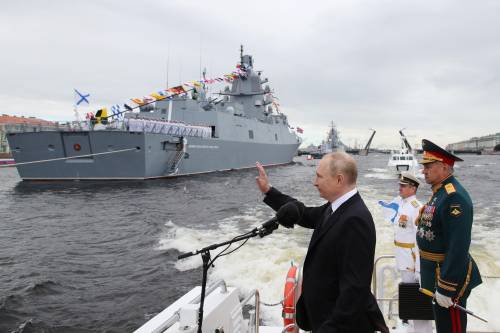 "Andrà nel Mediterraneo": cosa c’è dietro la nave russa con armi ipersoniche
