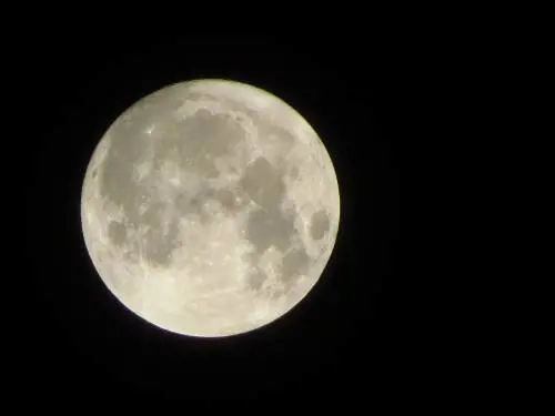Una superluna del novembre 2016, vista dalla Florida. Foto di Tiziano Bernard.