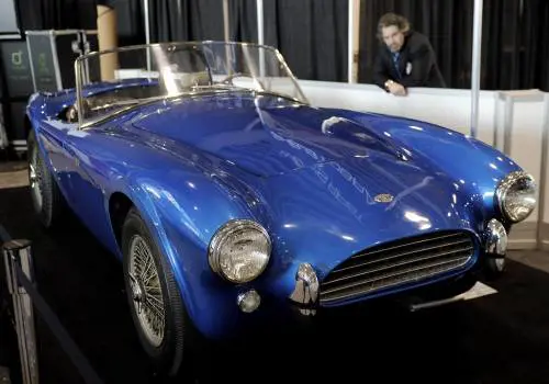 La potenza selvaggia della Shelby Cobra 427