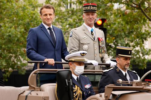 Grana da 400 miliardi per Macron: cosa succede all'esercito francese