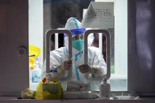 "60mila morti in un mese": la Cina rivela i nuovi numeri sul Covid