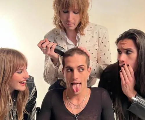 Damiano si rasa a zero: cosa c'è dietro al gesto che ha deluso le fan