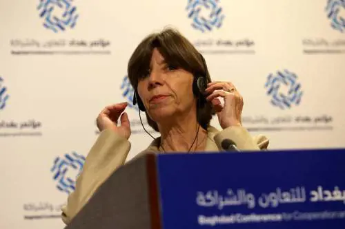 Hacker contro "Charlie Hebdo" dopo le vignette. La Francia all'Iran: "Qui c'è libertà di stampa"