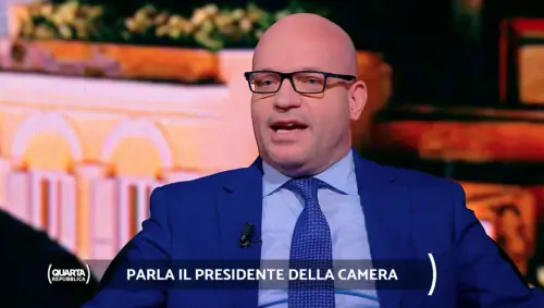 "Non è proprio così...". La stoccata di Fontana alla Murgia