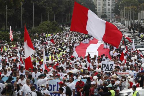 Da terra dei "golpe" a muro della democrazia: cosa succede in Sudamerica
