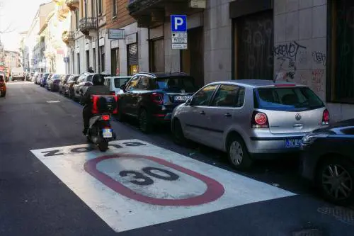 Tutti a 30 all'ora, Palazzo Marino vuole tirarci il freno a mano