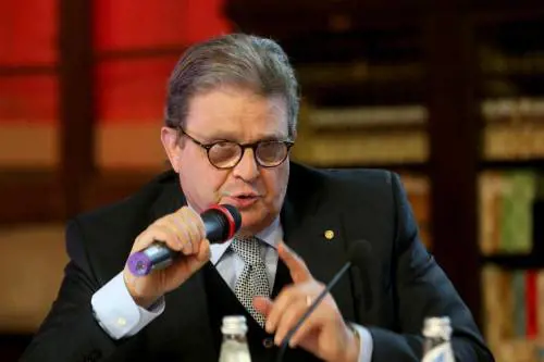 "È ora della quinta dose Medici, ditelo ai pazienti"