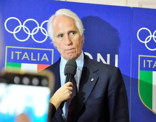 Malagò: "Sì ai russi in versione neutra"