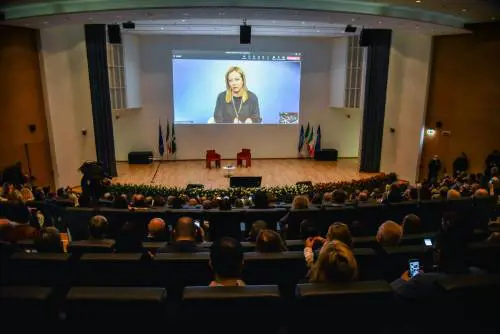 "Al governo 5 anni nonostante i bastoni tra le ruote": Meloni tira dritto sulle riforme