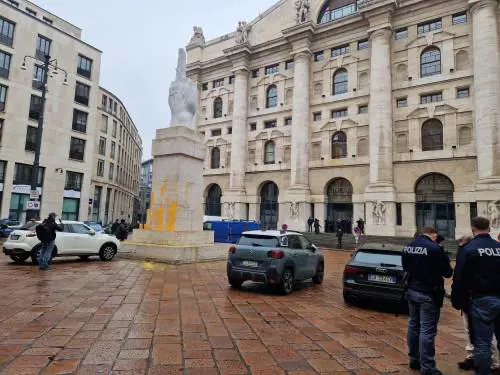 Borsa, perduto tutto il guadagno della scorsa ottava