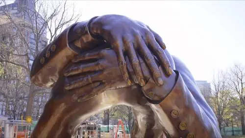 "E' brutta". Rissa sulla statua di Martin Luther King (costata 10 milioni)