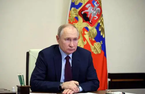 L'elicottero usato da Putin si schianta in aeroporto. È giallo a Mosca
