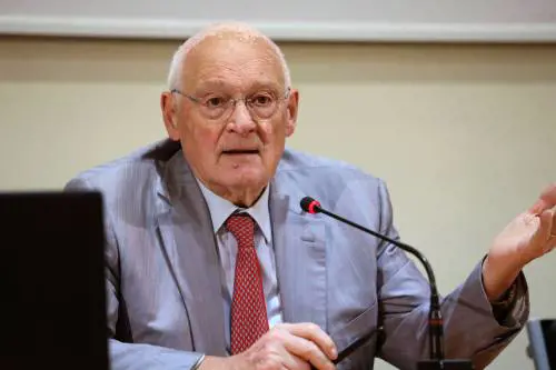 "Armonizzare crescita e dimensione umana": l'obiettivo dello sviluppo umano integrale
