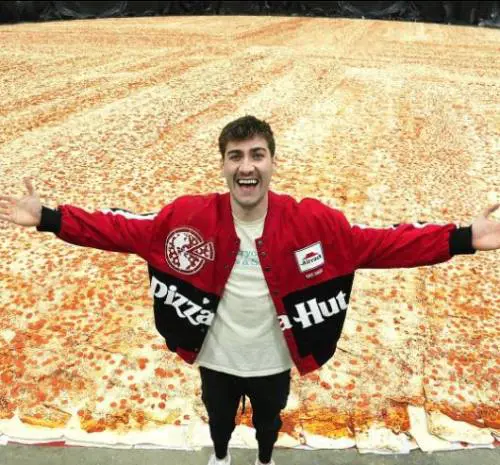 Pizza da Guinness negli Usa, quasi 1.300 metri quadrati