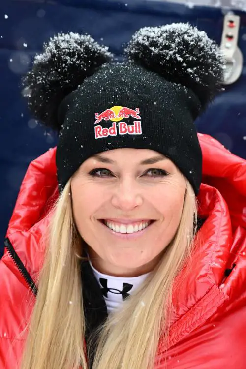 Lindsey Vonn di notte sulla pista più difficile del mondo: ecco come è andata