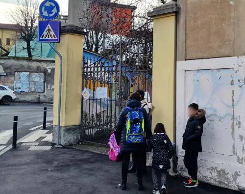 Carne halal a scuola, la rabbia dei genitori: "Presi in giro, vogliamo sapere"