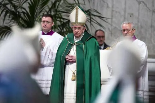 "Costa oltre 4 milioni di euro". Bufera sull'altare per papa Francesco