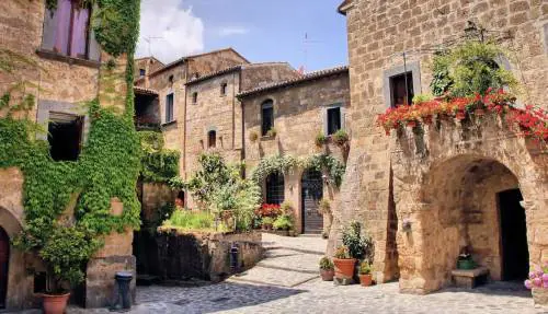 Salviamo l'Italia strapaesana